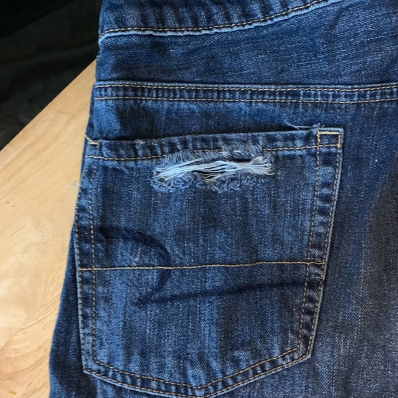 Distressed short - Picture 2 of 6